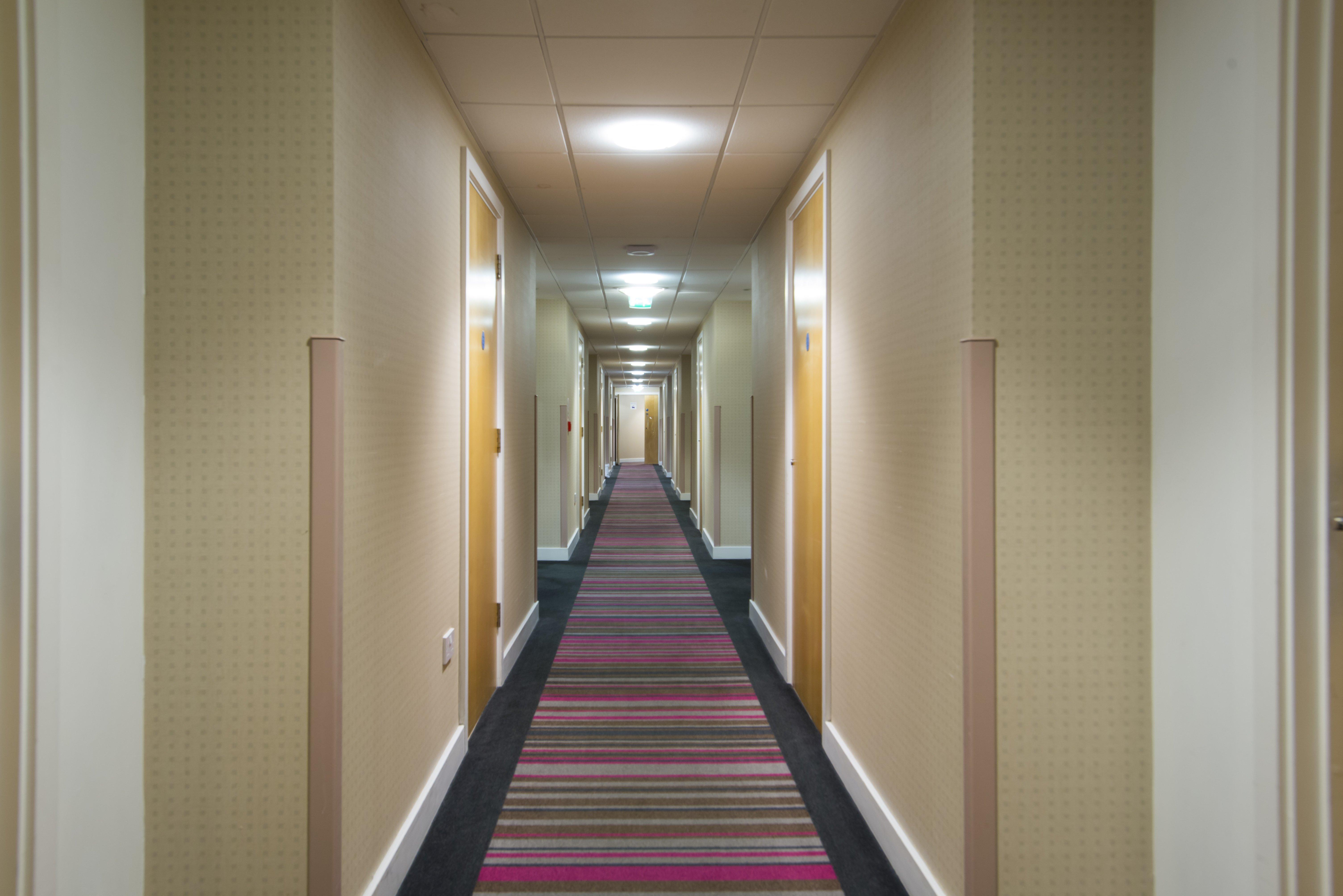 Holiday Inn Express London - Epsom Downs By Ihg Zewnętrze zdjęcie